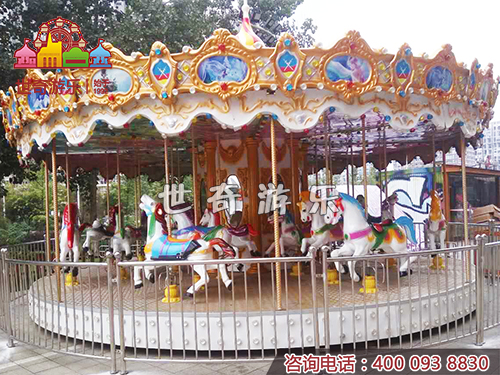 世奇游乐大型儿童游乐设施24座下传动转马客户现场